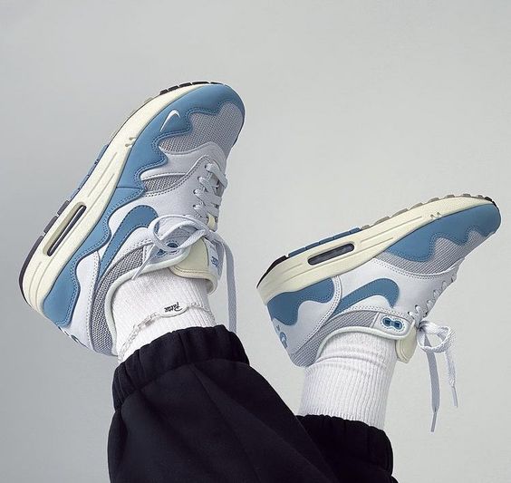 AIR MAX