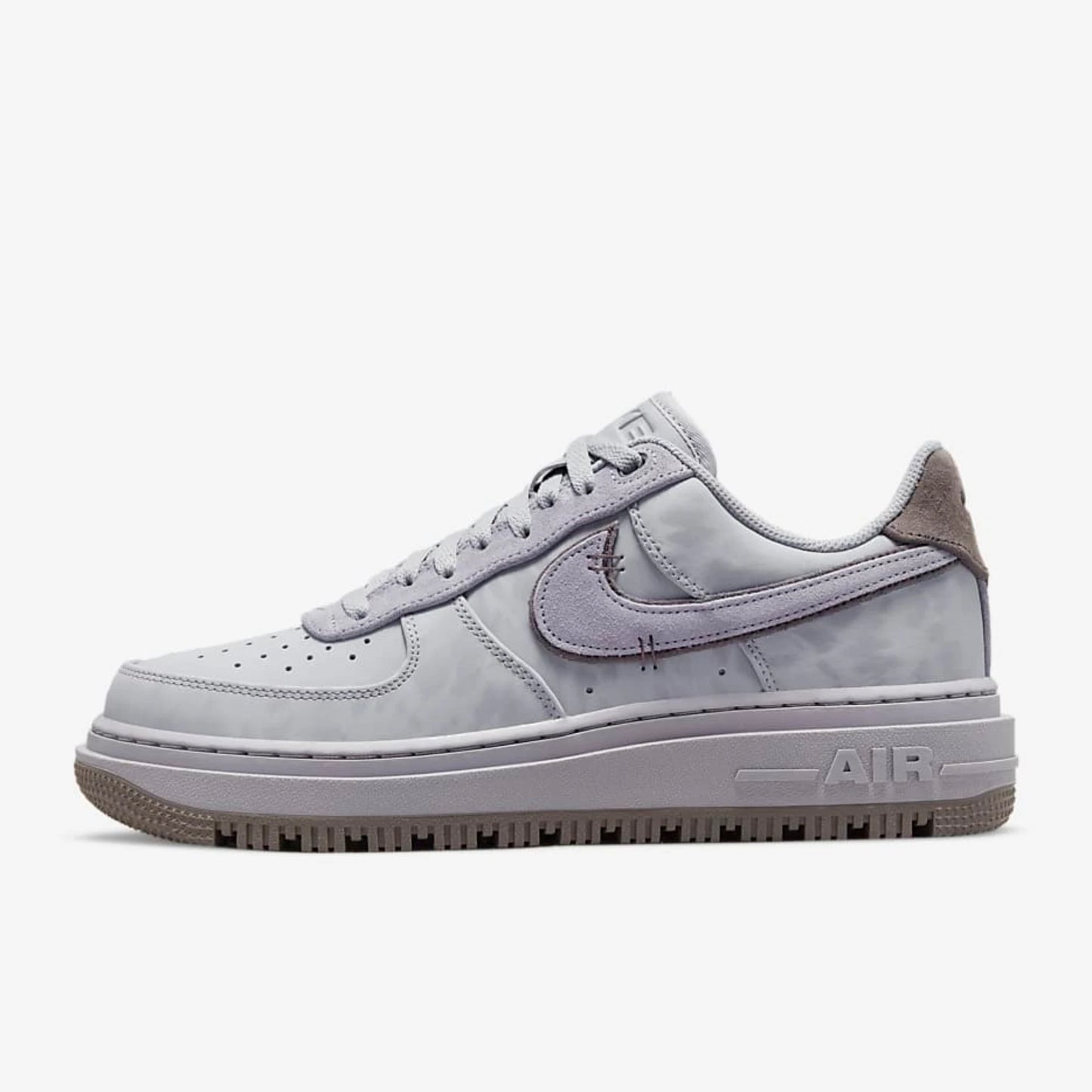 Air Force 1 with a thick sole to twist things up, and elevate your game.