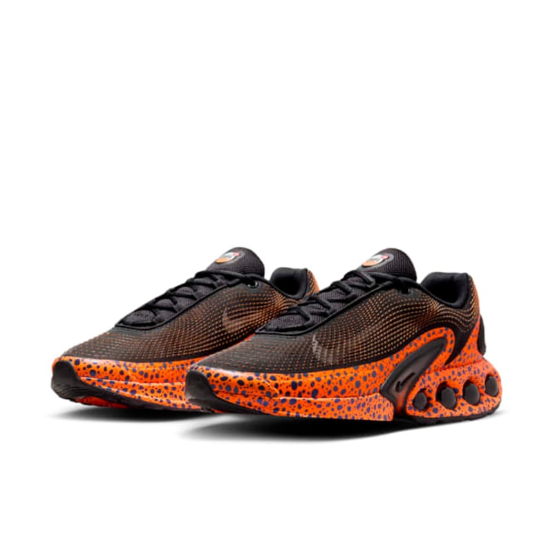 Air max DN in orange Safari upclose