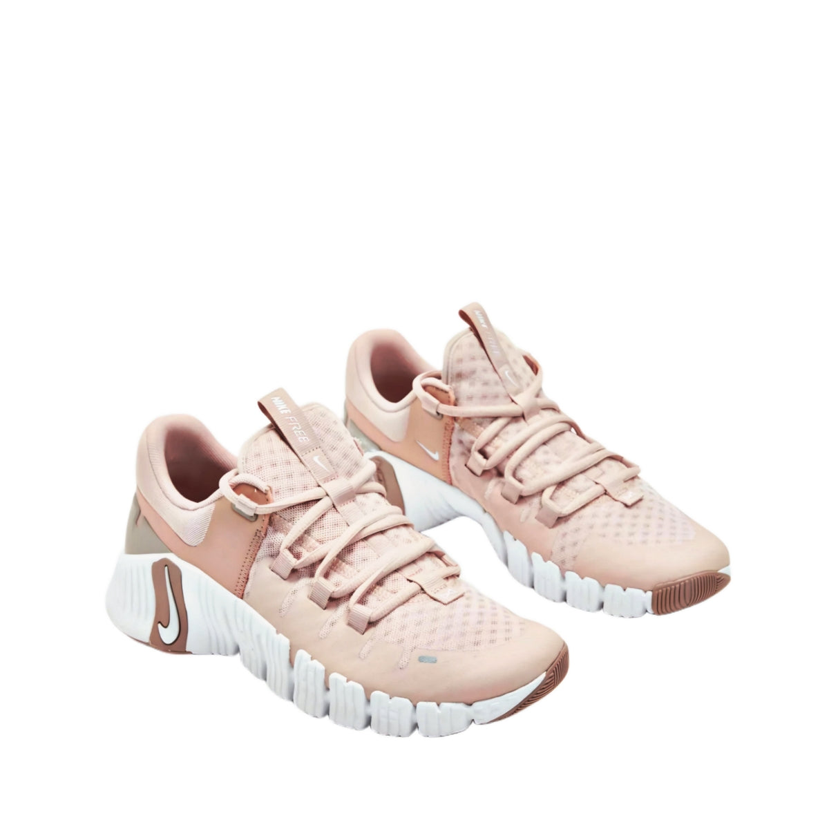 Nike Metcon 5 for women in pink front view image 