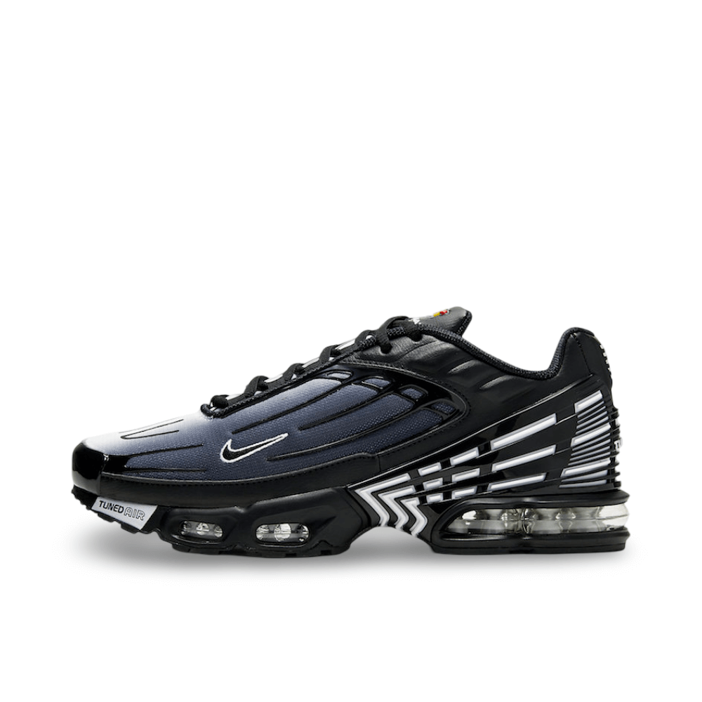 An image of the Nike Air Max Plus 3 'Obsidian' Black shiwing the white accents.