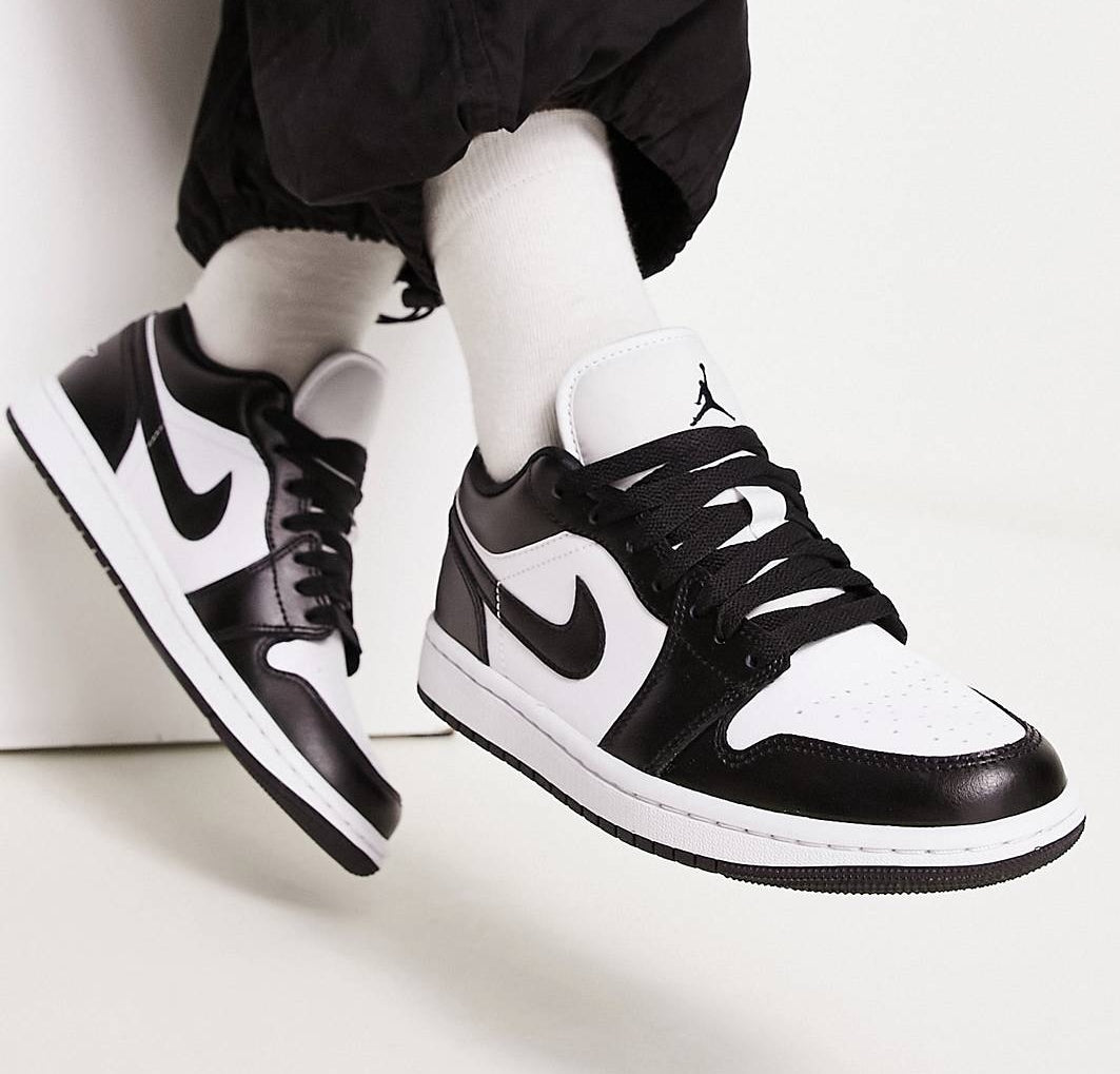 Nike Jordan 1 low Black and White