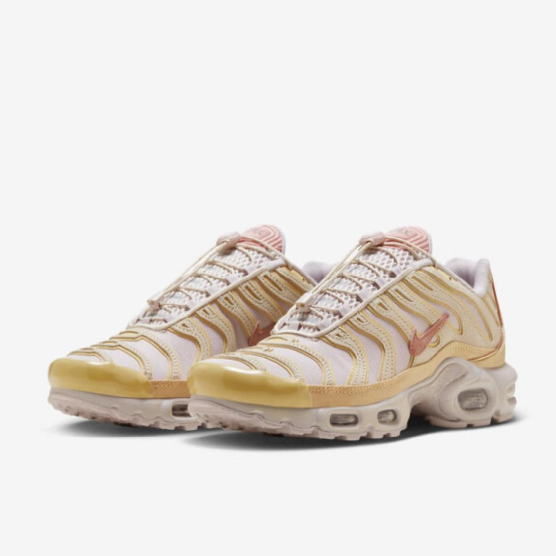 Nike WMNS Air Max Plus Womens in Sanddrift (Gold)